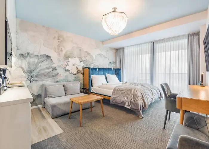 Seaside Kolobrzeg, Sun & Snow *